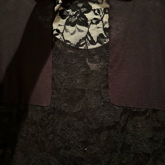 Women’s Solemio Lace Detail Tunic Tee - Picture 5 of 7